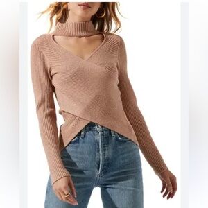 NWOT Astr Blush Front Cut Out Ribbed Sweater